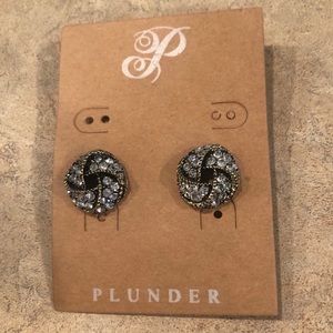 ♦️ 5 for $25! ♦️ Plunder Jewel Stud Earrings